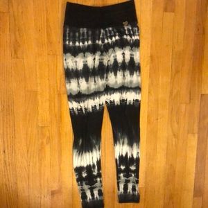 Cute Booty Lounge basic booty black tie dye M NWOT